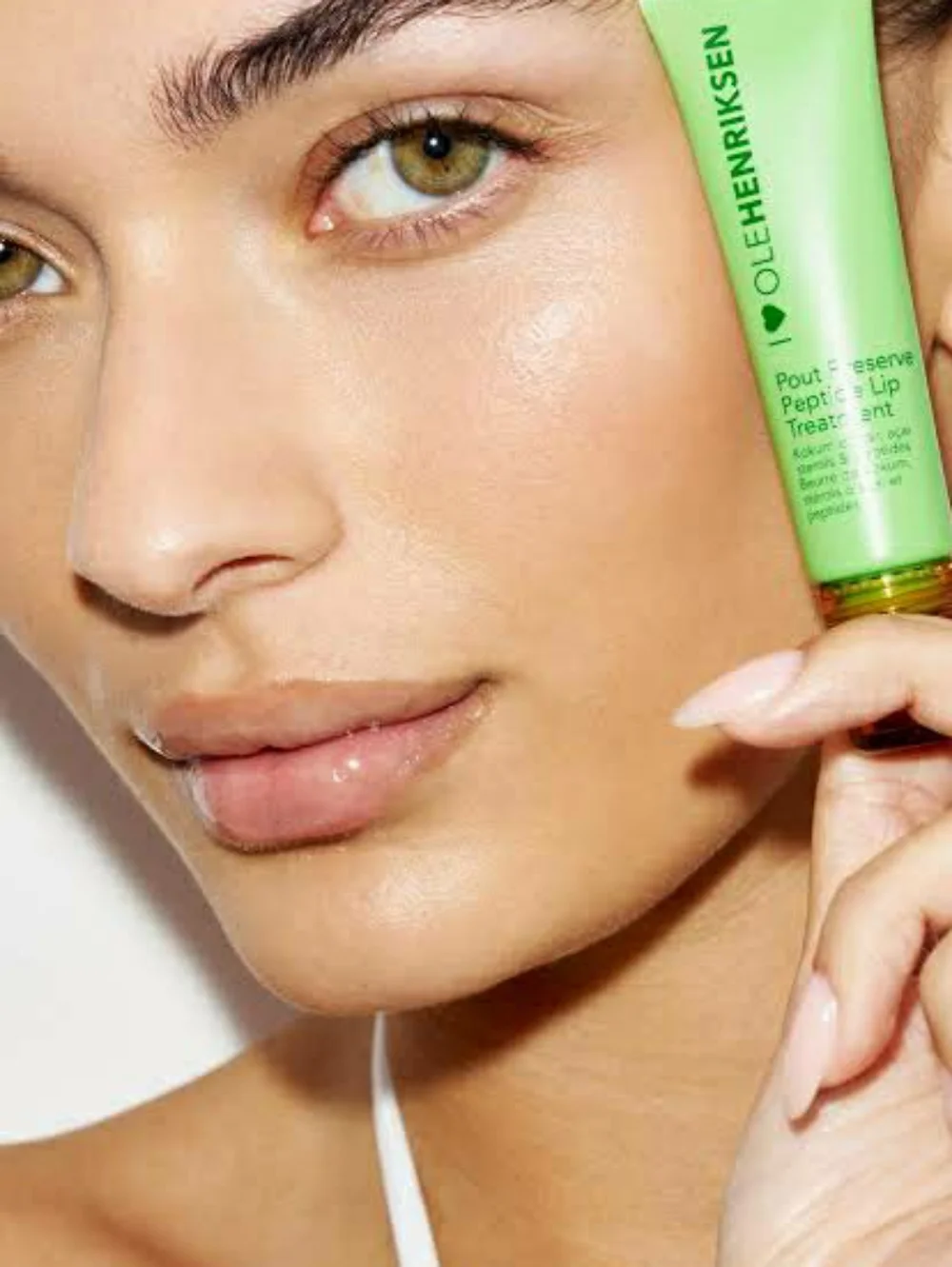 🥥Lip Need🥥BNIB OLE HENRIKSEN CAPRI COCO-LIME Pout Preserve Chillers Lip Balm!!
